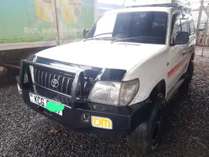 Toyota Land Cruiser PRADO 2003 White