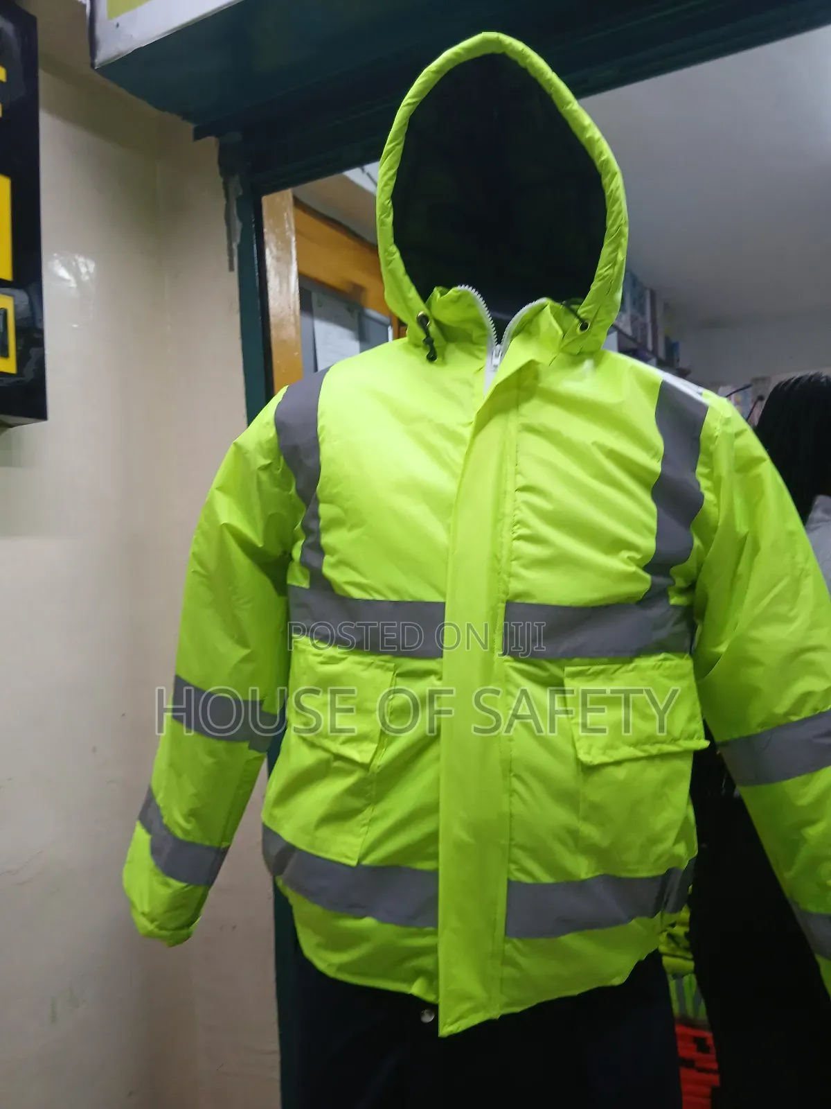 Extreme Warm Jackets for Cyclists