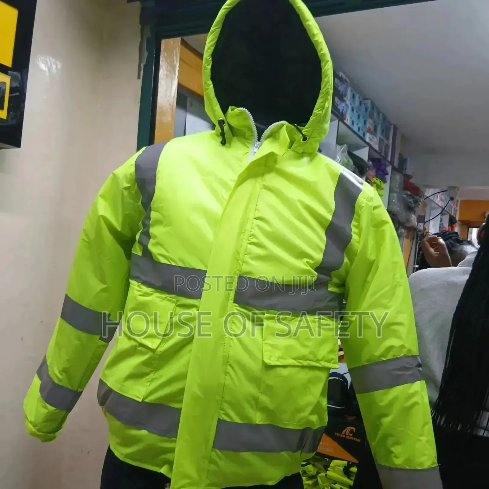 Extreme Warm Jackets for Cyclists