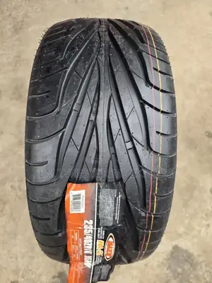 235 /40 R18 Maxxis (Taiwan)