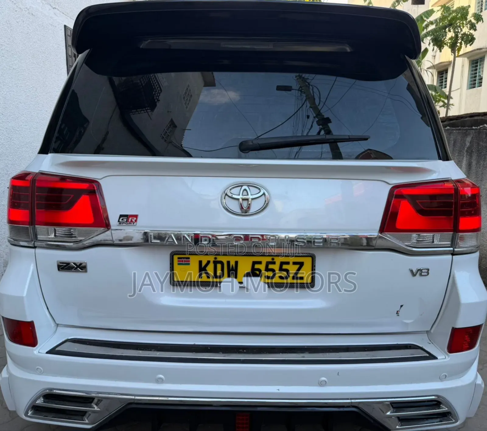 Toyota Land Cruiser 2011 White