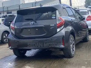 Toyota Aqua 2019 Gray