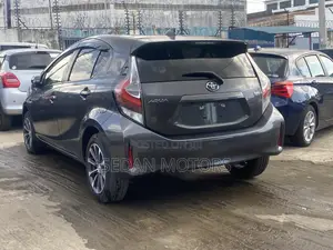 Toyota Aqua 2019 Gray