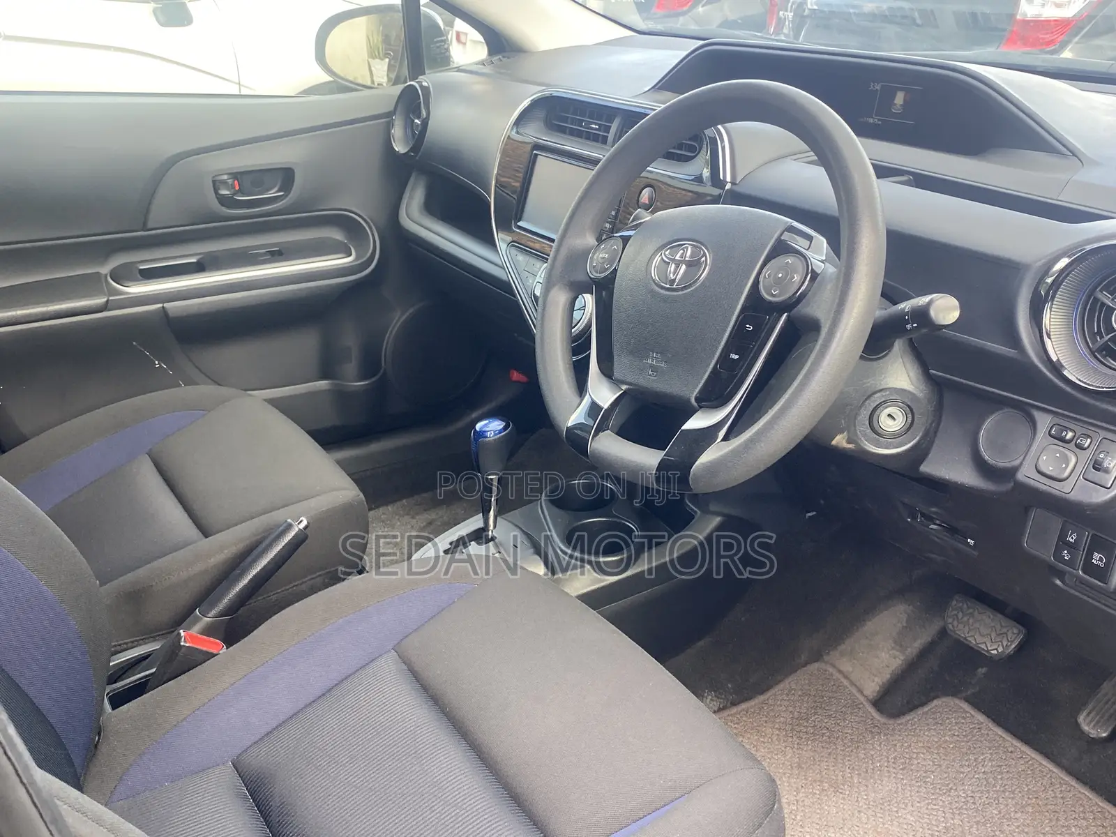 Toyota Aqua 2019 Gray