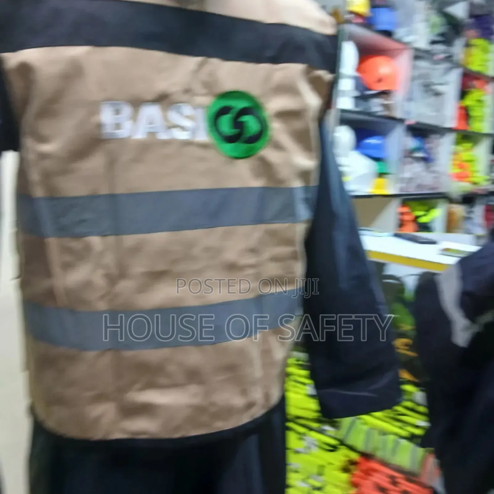Secure Mission Jacket With Velcro Closure on the Pockets