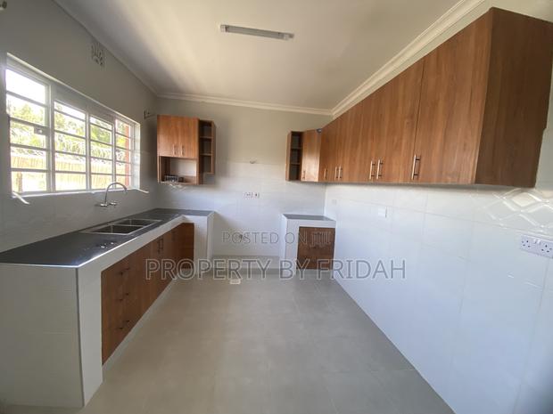 4bdrm Bungalow in Kitengela for sale - thumbnail 11