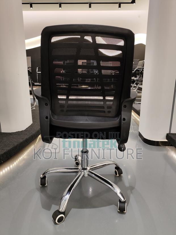 Office Chair : Medium Back Mesh Office Chair - thumbnail 7