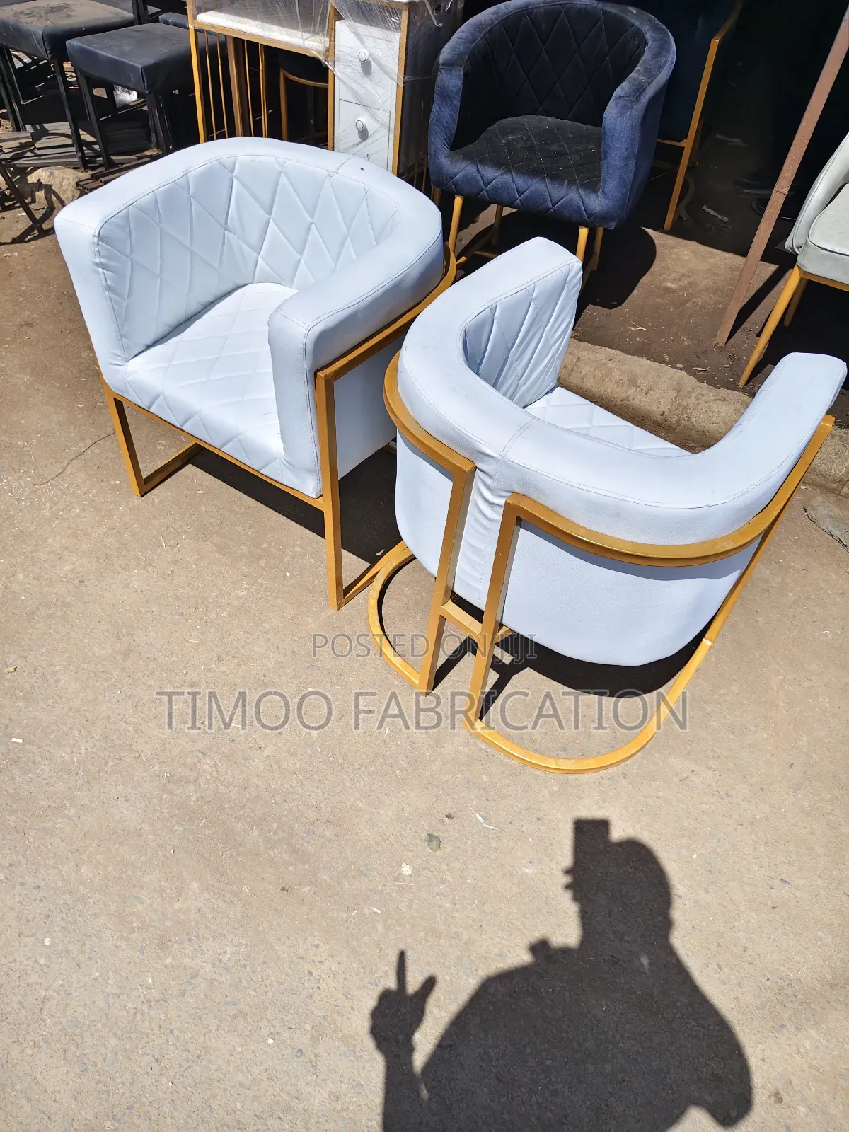 Salon Styling White C Shape Seats