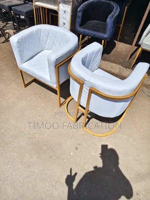 Salon Styling White C Shape Seats