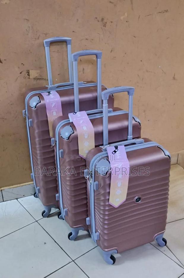 3 in 1 Luxurious Fibre Suitcase - thumbnail 2