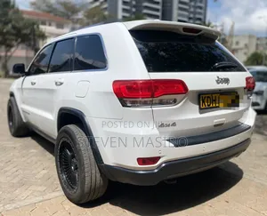 Jeep Grand Cherokee Laredo 4dr 4x4 2016 White