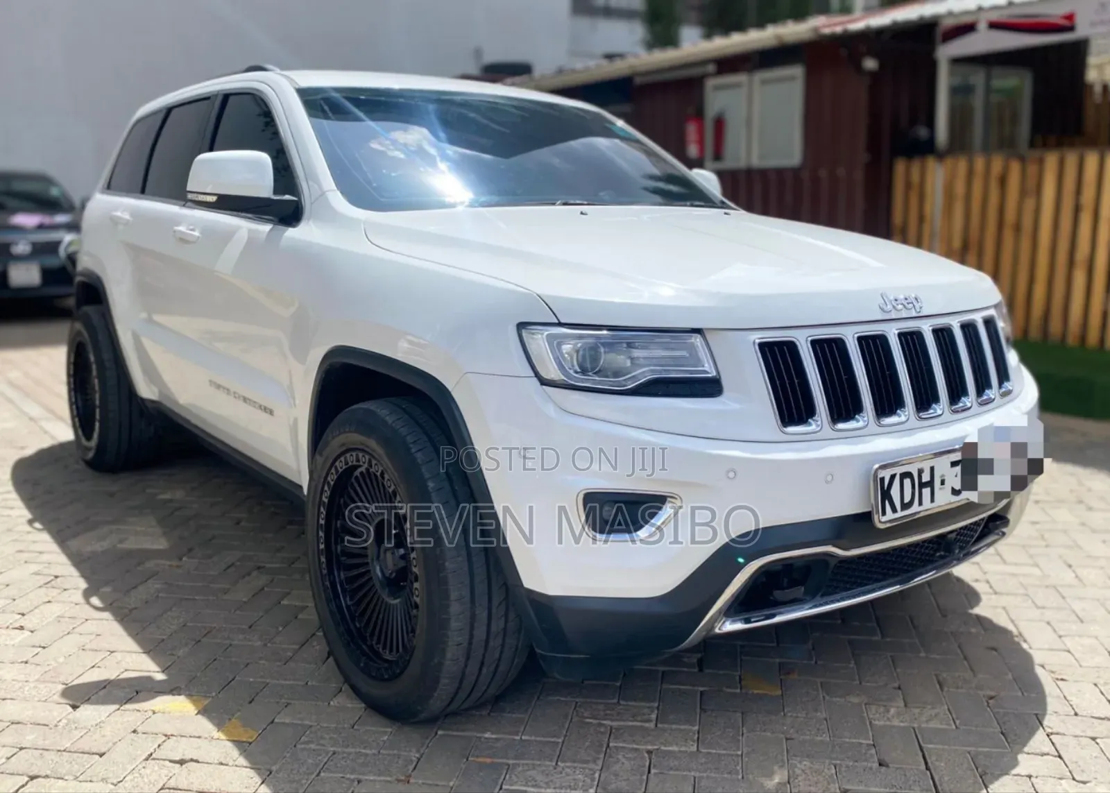 Jeep Grand Cherokee Laredo 4dr 4x4 2016 White