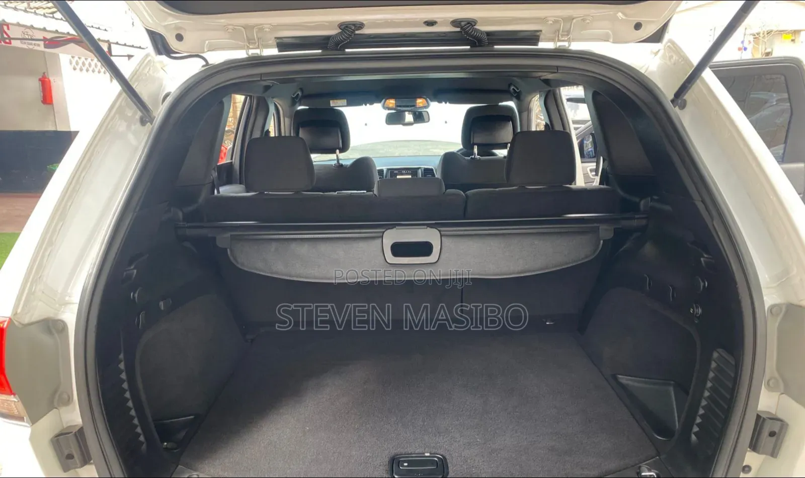 Jeep Grand Cherokee Laredo 4dr 4x4 2016 White