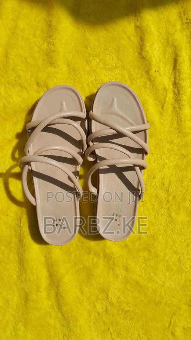 Platform Sandals - thumbnail 2