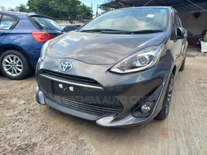Toyota Aqua 2019 Gray