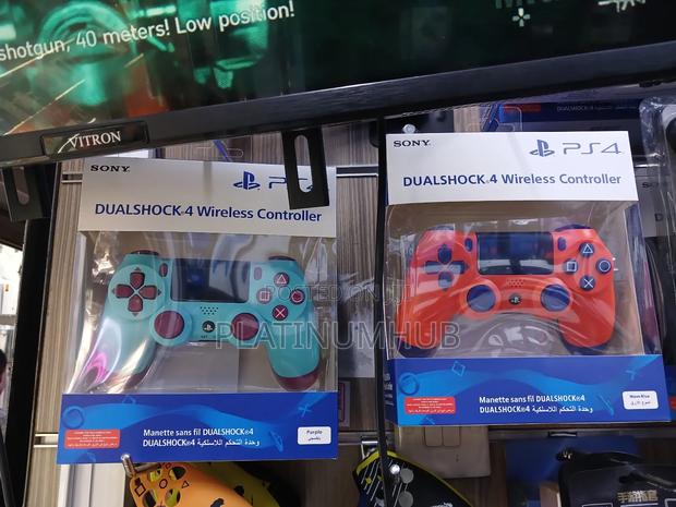 Ps4 Colored Controllers - main view