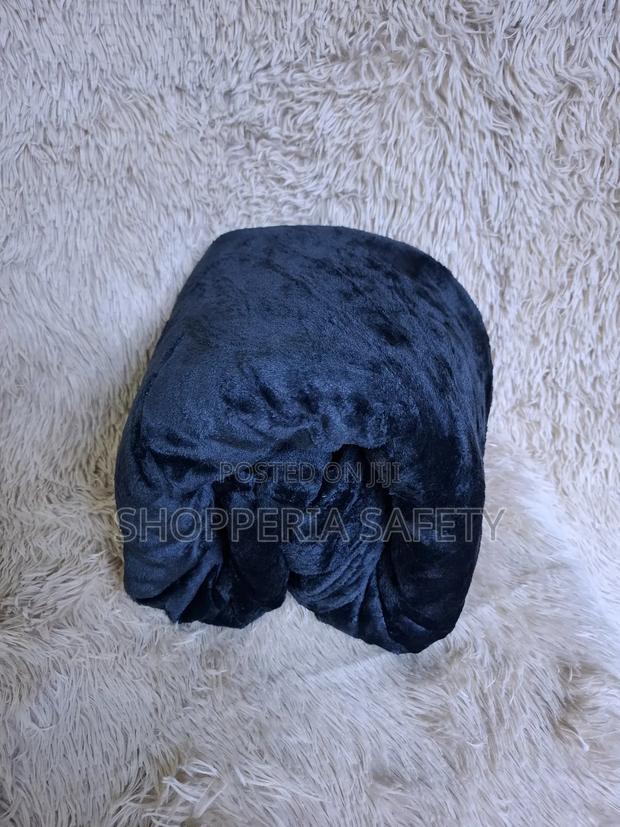 Blue Fleece Blanket - thumbnail 3