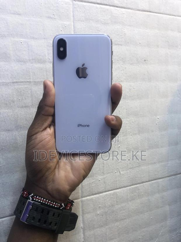 Apple iPhone X 64 GB White - main view
