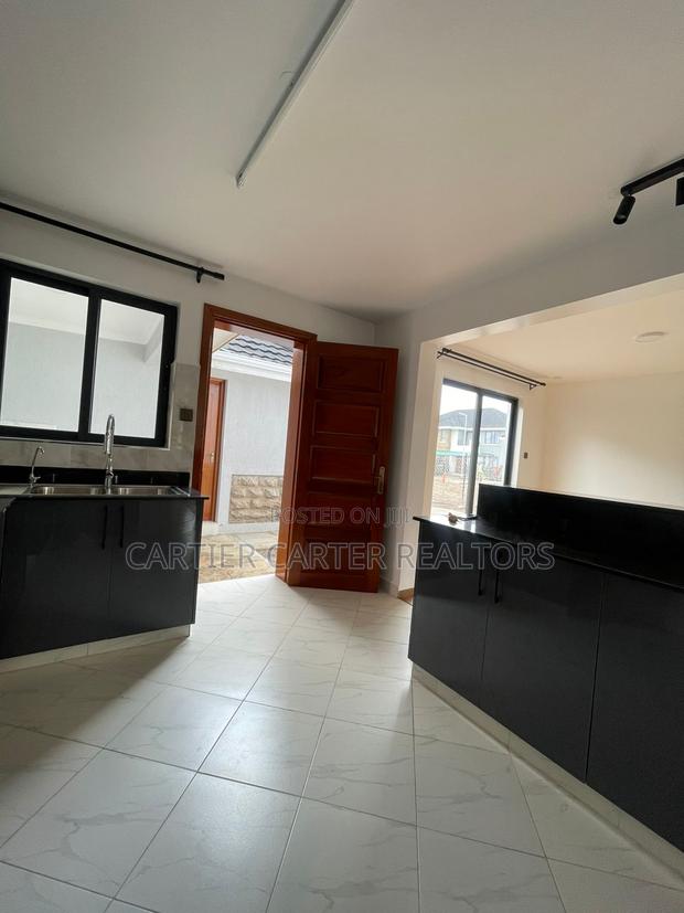 3bdrm Maisonette in Lukenya for sale