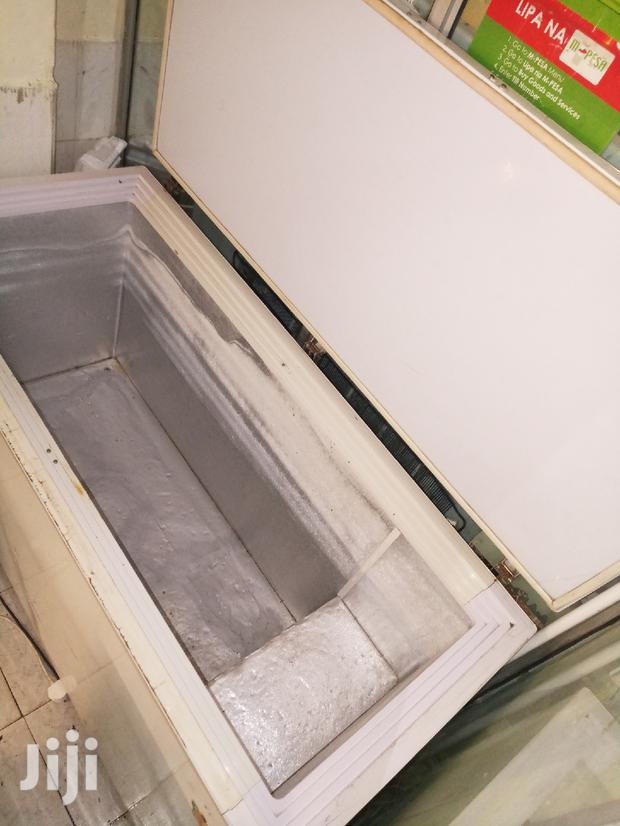 Deep Chest Freezer - thumbnail 3