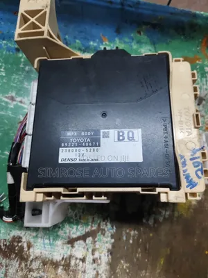 Toyota Harrier 205-2018bcm/Fusebox.
