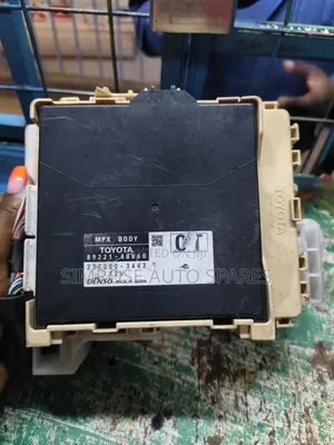 Toyota Harrier 205-2018bcm/Fusebox.