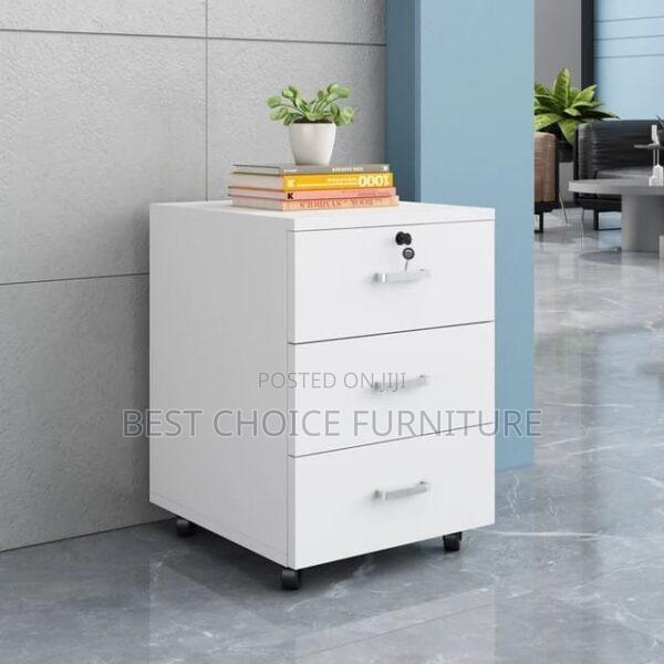 Office Workstations; Dual-Sided White Office Desk for Two Employees - thumbnail 4