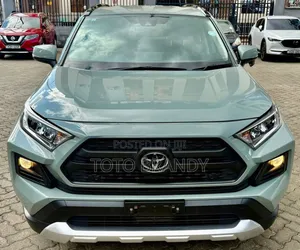 Toyota RAV4 Adventure 2019 Green