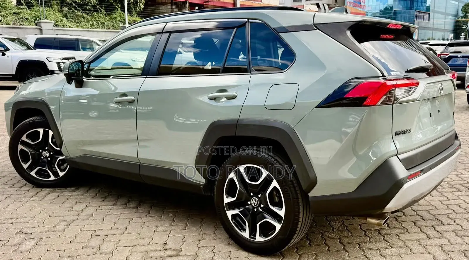 Toyota RAV4 Adventure 2019 Green