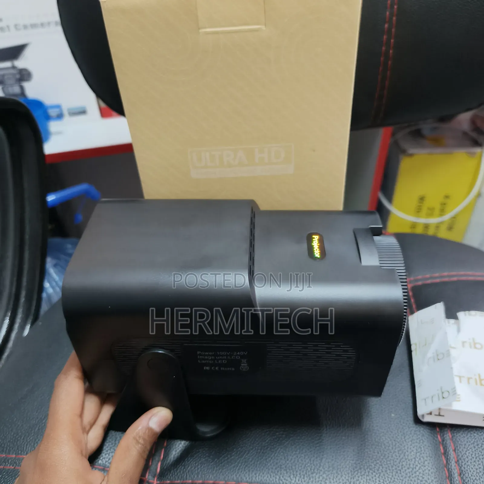 Projector With Inbuilt Speakers and an Internal Storage of 16gb