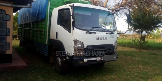 Isuzu FRR 90. Slay Queen