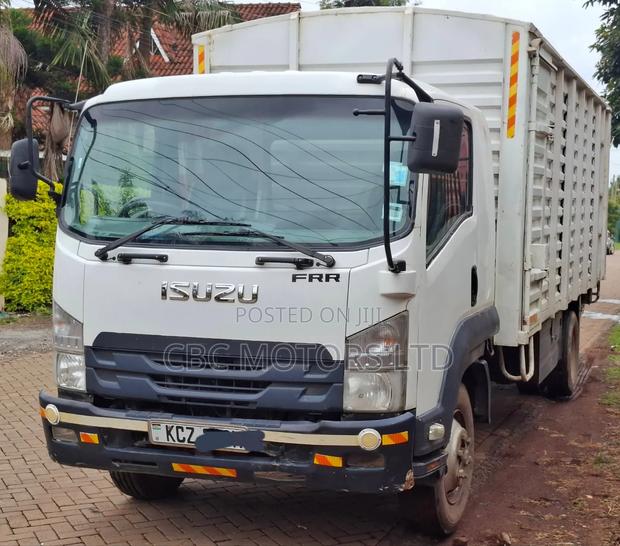 Isuzu FRR 2020 White - thumbnail 3
