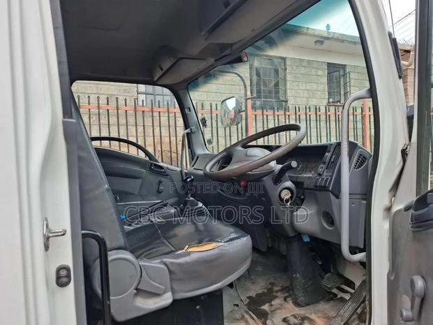 Isuzu FRR 2020 White - thumbnail 4