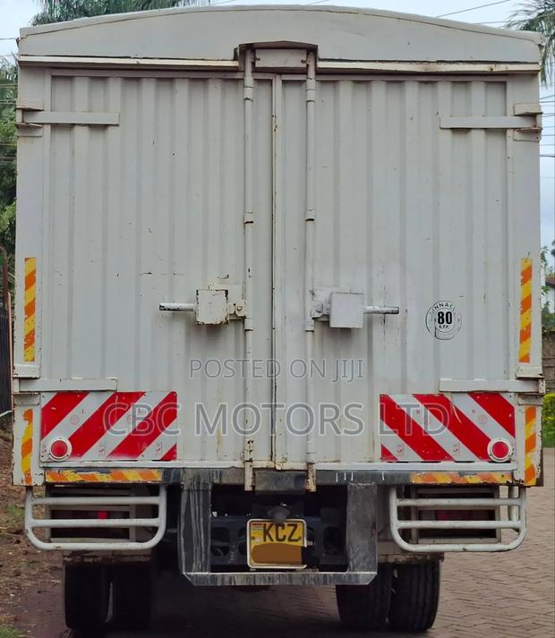 Isuzu FRR 2020 White - thumbnail 7