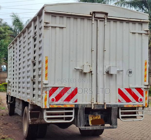 Isuzu FRR 2020 White - thumbnail 8