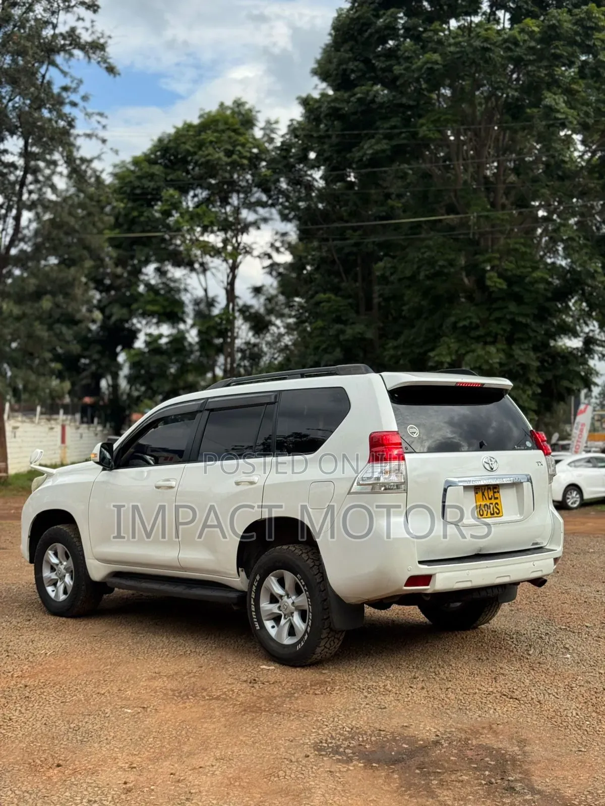 Toyota Land Cruiser Prado 2.7 i 2012 White