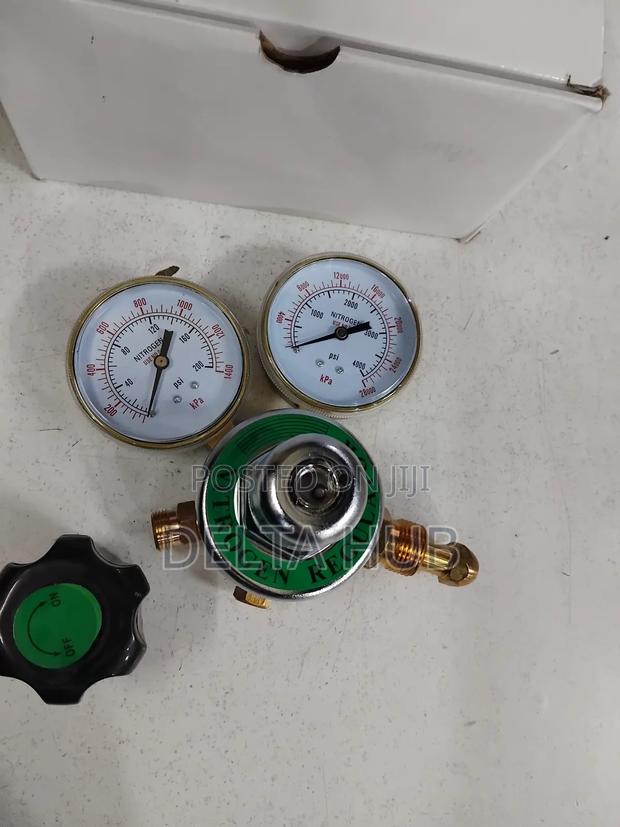 Precision Nitrogen Gas Control Valve Regulator - main view