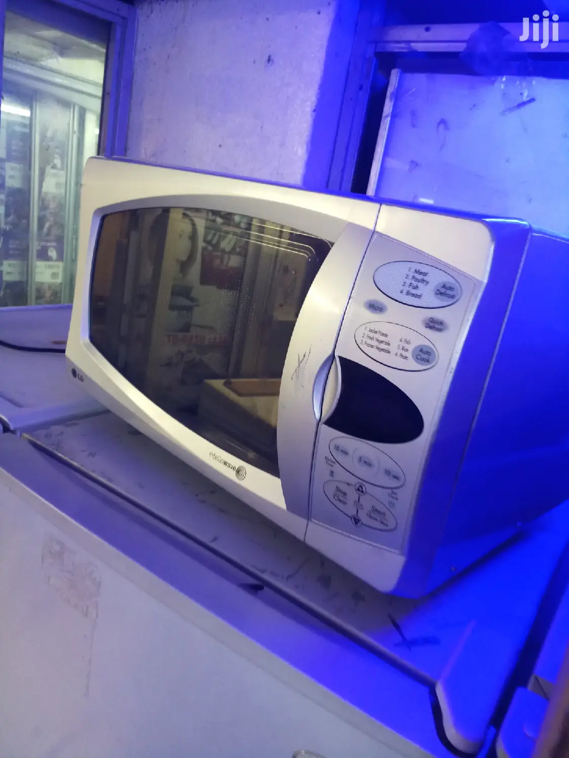 LG Microwave Oven