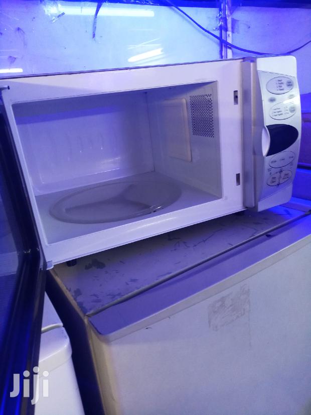 LG Microwave Oven - thumbnail 3