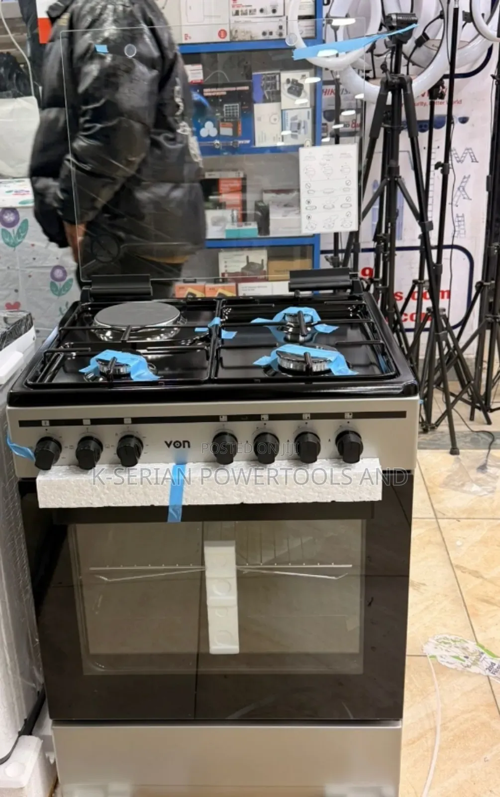 *Von Freestanding Cooker – 3 Gas + 1 Electric/Freestanding Cooker