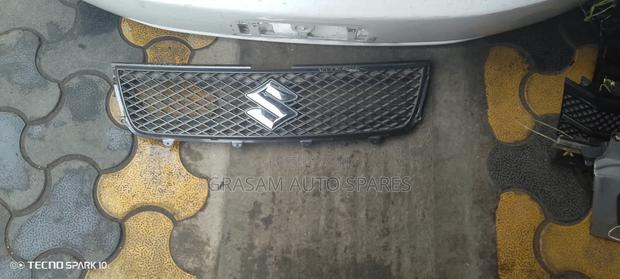 Nissan Navara Grill