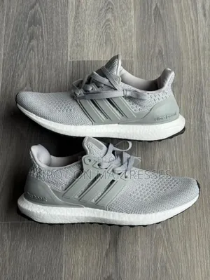 Hot Deals! Classic Adidas Ultraboost Sneakers. Available Sizes 38-47.