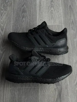 Hot Deals! Classic Adidas Ultraboost Sneakers. Available Sizes 38-47.