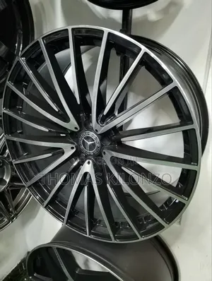Mercedes 22 Inches Staggered Rims