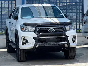 Toyota Hilux 2019 White