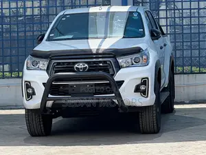 Toyota Hilux 2019 White