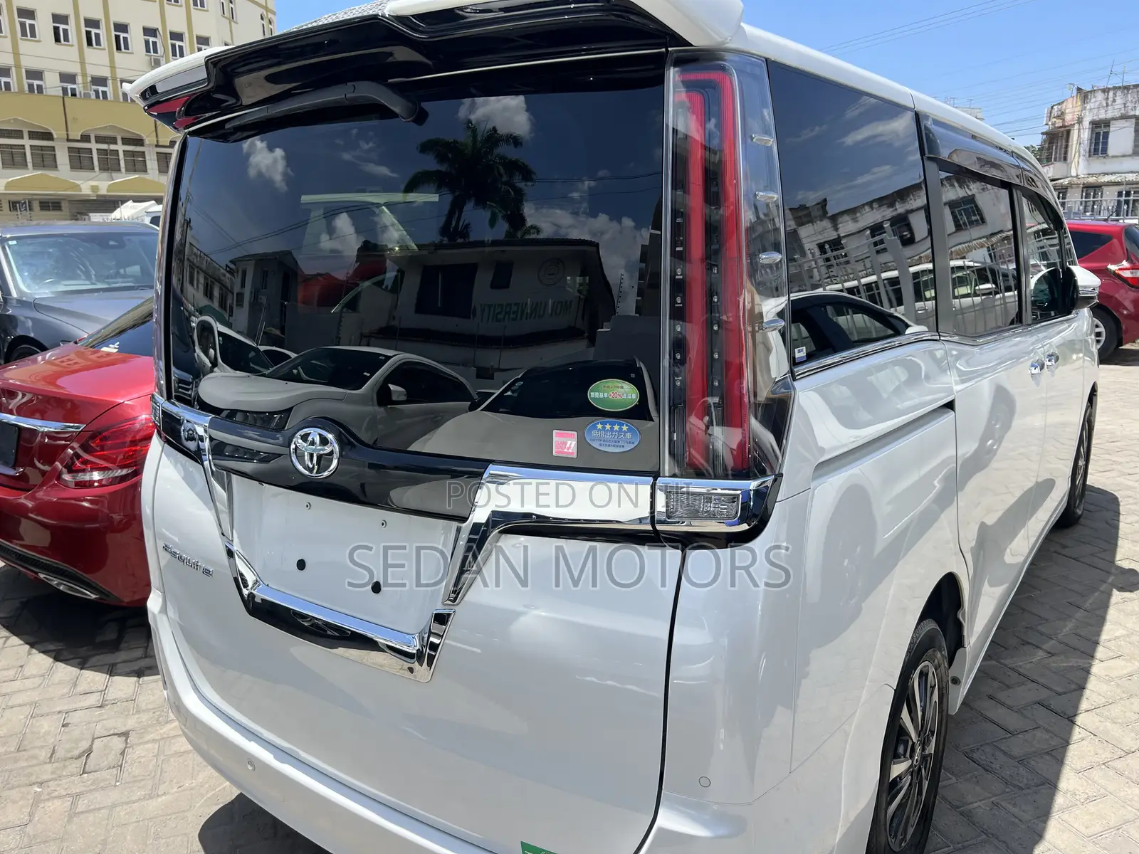 Toyota Noah 2019 White