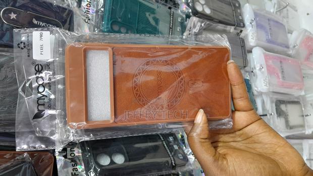 Bellroy Google Pixel 7 Pro Case Silicone Plus Leather -Brown - main view