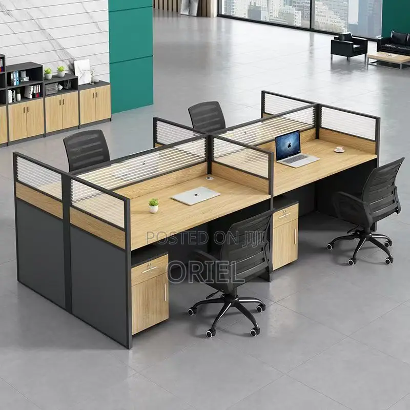 Office Workstation : 4-Way Partitioned Office Workstation