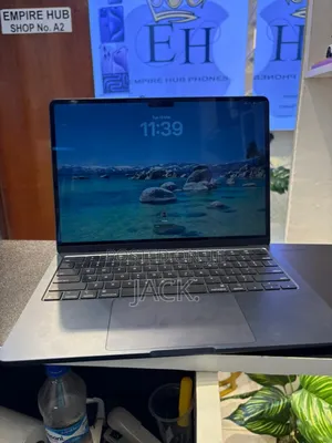 Laptop Apple MacBook Air 2025 M4 13-inch 16GB Apple M4 SSD 512GB